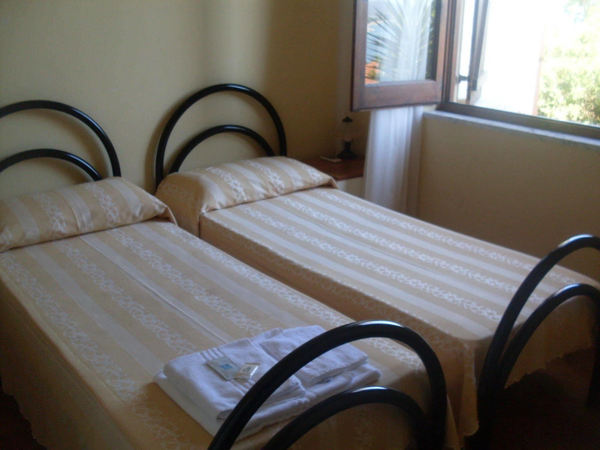 Ostello Bellavista Santa Maria Navarrese Ngoại thất bức ảnh